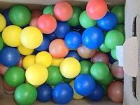 Lot 8 - doos ballenbad ballen - afbeelding 2 van  2