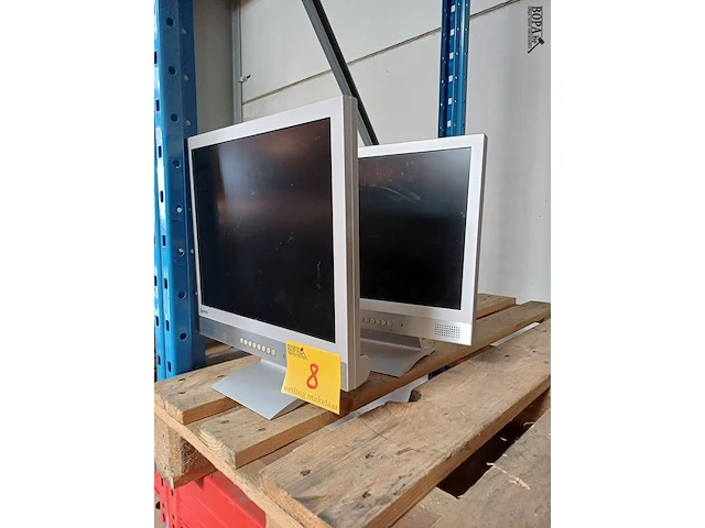 Lot 8 - eizo monitoren - 2 stuks - afbeelding 1 van  4