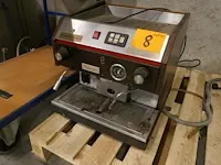 Lot 8 - espressomachine astoria - afbeelding 1 van  5