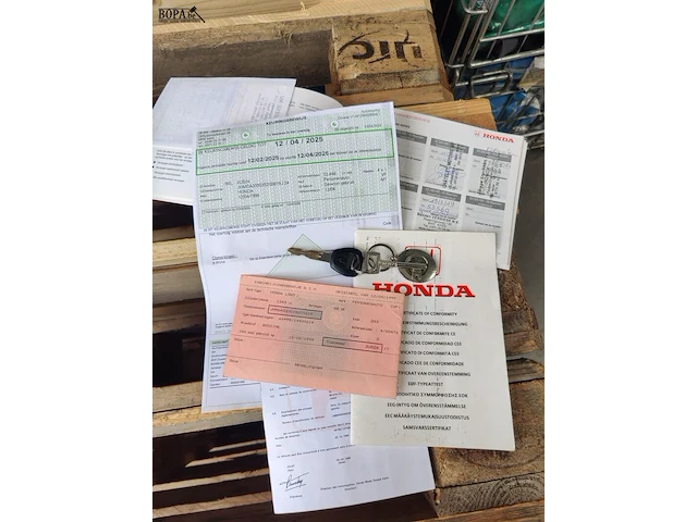 Lot 8 - honda logo (1999-chass.jhmga3330xs205619) - afbeelding 8 van  17