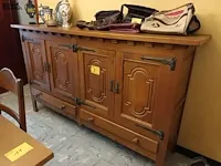 Lot 8 - houten dressoir kast - afbeelding 1 van  3