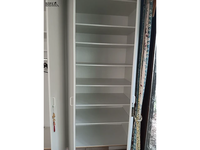 Lot 8 - inbouw kledingkasten - afbeelding 4 van  4
