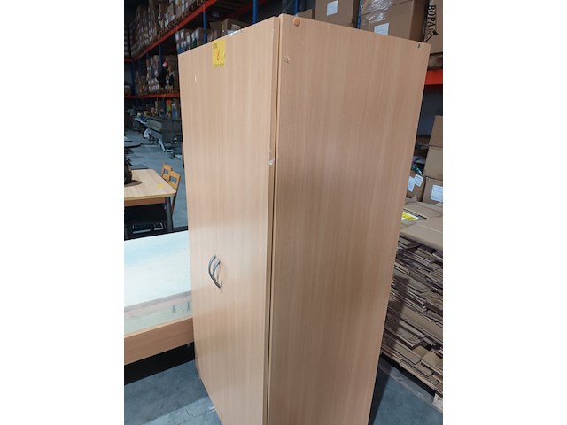 Lot 8 - kleerkast - afbeelding 2 van  3