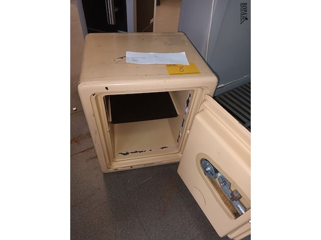 Lot 8 - kluis met code - afbeelding 3 van  4