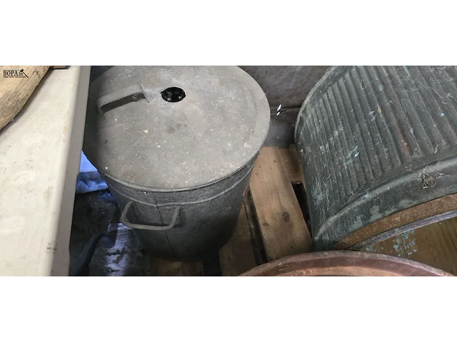 Lot 8 - koperen kuip en steriliseerpot - afbeelding 3 van  3