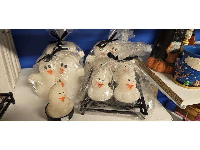 Lot 8 - lot diverse halloween kaarsen en kaarsenhouders - afbeelding 3 van  4