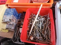 Lot 8 - lot nagels en schroeven - afbeelding 4 van  7