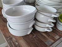 Lot 8 - lot porselein - afbeelding 2 van  5