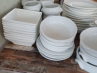 Lot 8 - lot porselein - afbeelding 3 van  5