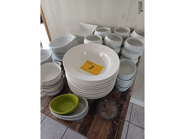Lot 8 - lot porselein - afbeelding 5 van  5