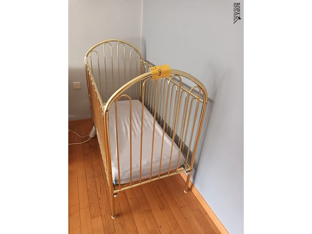 Lot 8 - metalen kinderbed - afbeelding 1 van  5