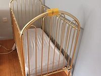Lot 8 - metalen kinderbed - afbeelding 1 van  5