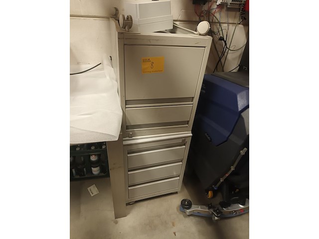 Lot 8 - metalen ladeblokken. 2 stuks - afbeelding 1 van  2