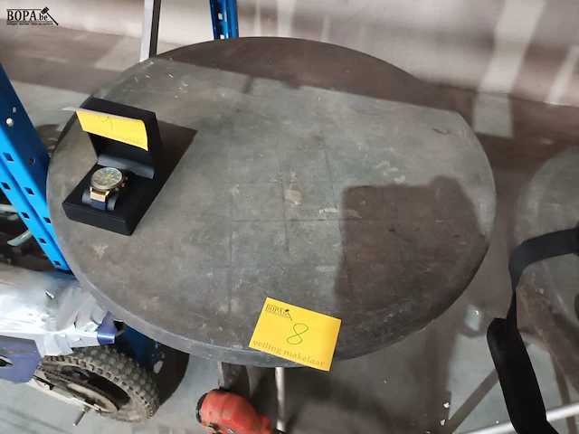 Lot 8 - ronde terrastafel. 2 stuks - afbeelding 4 van  4