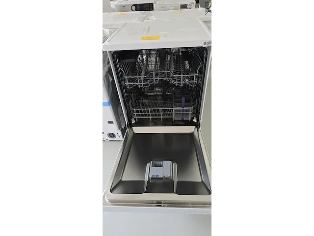 Lot 8 - vaatwas beko - afbeelding 6 van  9