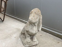 Lot 8 - vintage beeld beton hond - afbeelding 2 van  4