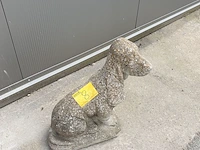 Lot 8 - vintage beeld beton hond - afbeelding 4 van  4