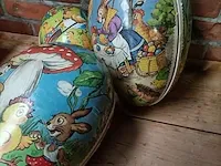 Lot 8 - vintage decoratieve kartonnen paaseieren - afbeelding 3 van  5