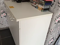 Lot 8 - witte lage kast - afbeelding 3 van  3