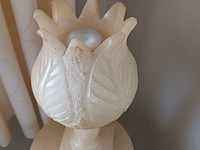 Lot 8 - zuil en lamp in albast - afbeelding 2 van  4