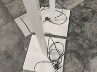 Lot 8 - zumtobel staande lampen - 2 stuks - afbeelding 5 van  5