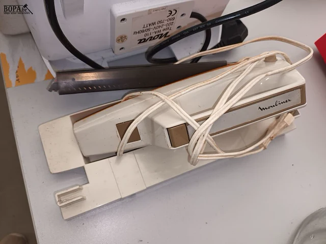 Lot 80 - keuken elektro. 4 stuks - afbeelding 5 van  5