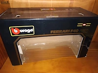 Lot 80 - model auto’s. 2 stuks - afbeelding 6 van  6