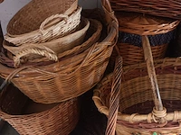 Lot 80 - rieten mandjes. 27 stuks - afbeelding 2 van  4