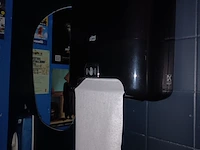 Lot 80 - toilet dispensers. 10 stuks - afbeelding 3 van  3