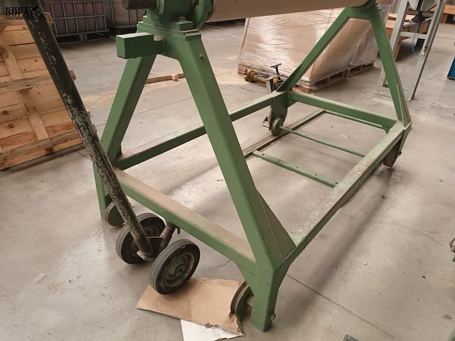 Lot 800 - mobiele rollenhouder - afbeelding 3 van  3