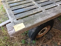 Lot 806 - oude kar - afbeelding 1 van  4