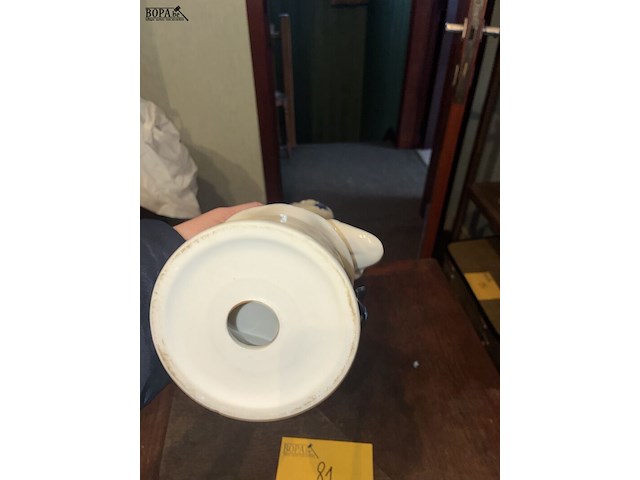 Lot 81 - beeld chinees, dame - afbeelding 5 van  5