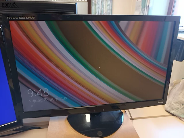 Lot 81 - computerconfiguratie - afbeelding 4 van  5