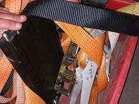 Lot 81 - lot spanriemen - afbeelding 2 van  3