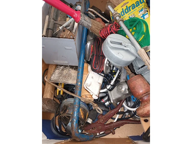 Lot 81 - lot werkmateriaal - afbeelding 4 van  5