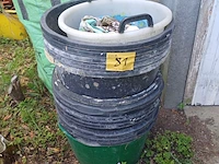 Lot 81 - pvc mortelkuipen - 15 stuks - afbeelding 1 van  2