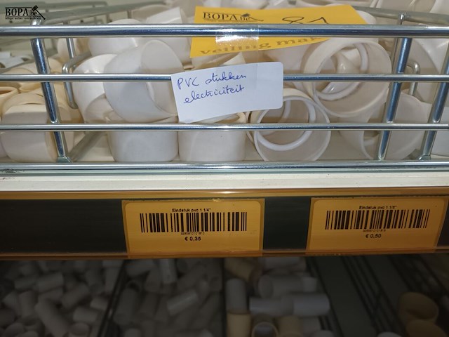 Lot 81 - pvc stukken elektriciteit - afbeelding 3 van  5
