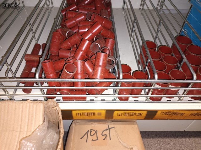 Lot 81 - pvc stukken elektriciteit - afbeelding 4 van  5