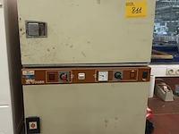 Lot 811 - heating cabinet jouan. 2 stuks - afbeelding 1 van  4