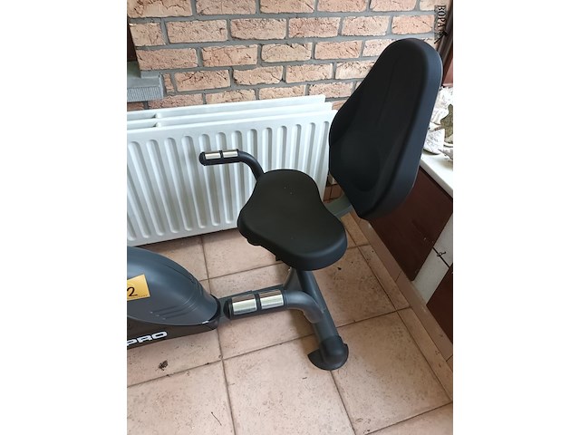Lot 82 - home trainer zipro - afbeelding 5 van  5