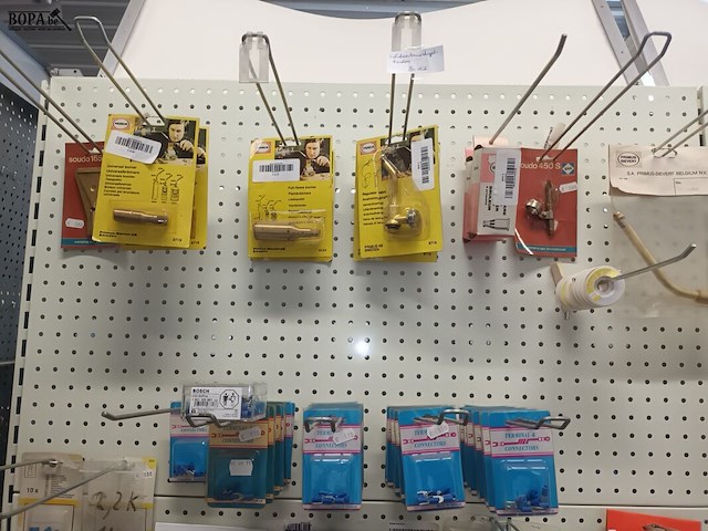 Lot 82 - materiaal voor elektrische installaties - afbeelding 2 van  6