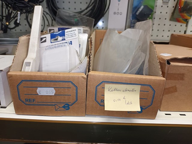 Lot 82 - materiaal voor elektrische installaties - afbeelding 6 van  6