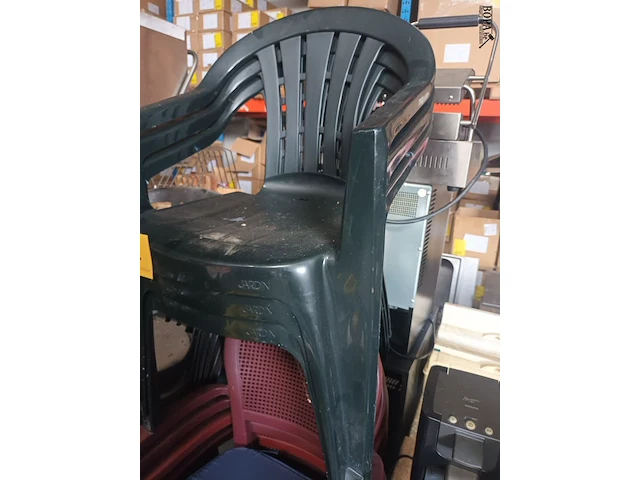 Lot 82 - pvc tuinstoelen. 14 stuks - afbeelding 2 van  4