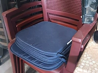 Lot 82 - pvc tuinstoelen. 14 stuks - afbeelding 3 van  4