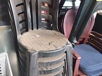 Lot 82 - pvc tuinstoelen. 14 stuks - afbeelding 4 van  4