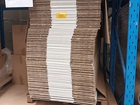 Lot 823 - pallet plooikarton. 2 stuks - afbeelding 1 van  3