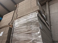 Lot 825 - pallet plooikarton. 6 stuks - afbeelding 1 van  3