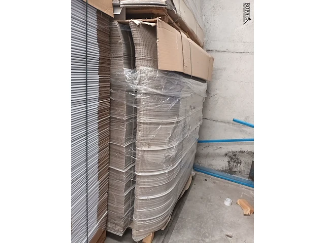Lot 825 - pallet plooikarton. 6 stuks - afbeelding 2 van  3