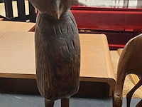 Lot 83 - afrikaanse deco dieren 4stuks, totempaal en lederen map - afbeelding 6 van  10