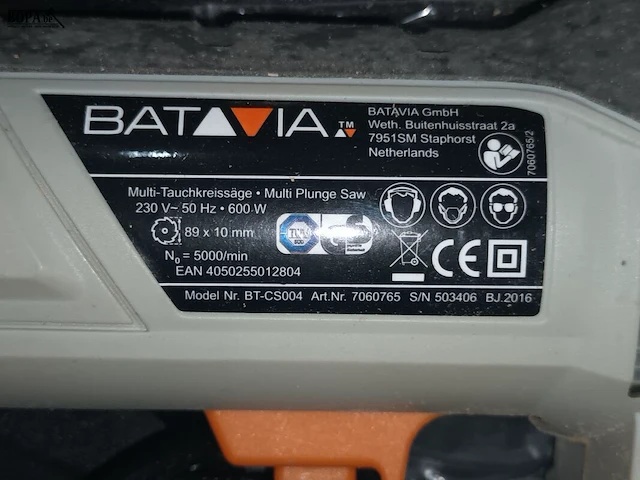Lot 83 - invalcirkelzaag batavia - afbeelding 4 van  4
